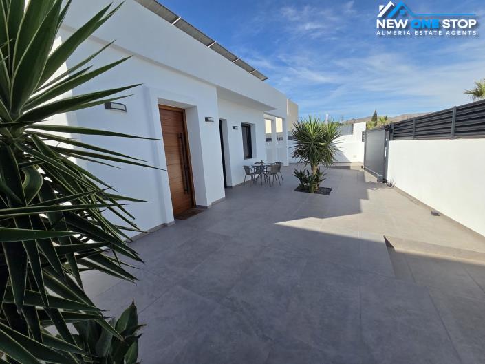 Image No.3-3 Bed Villa / Detached for sale