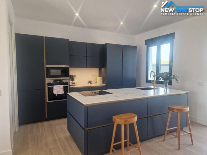 Image No.8-3 Bed Villa / Detached for sale