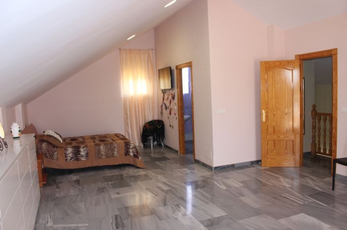 Image No.16-3 Bed Villa for sale