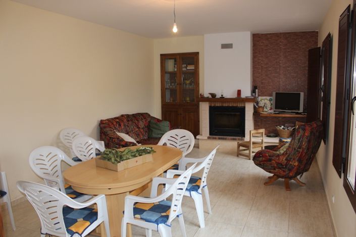 Image No.7-4 Bed Village House for sale