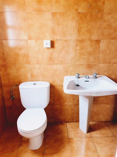 Image No.24-8 Bed Cortijo for sale