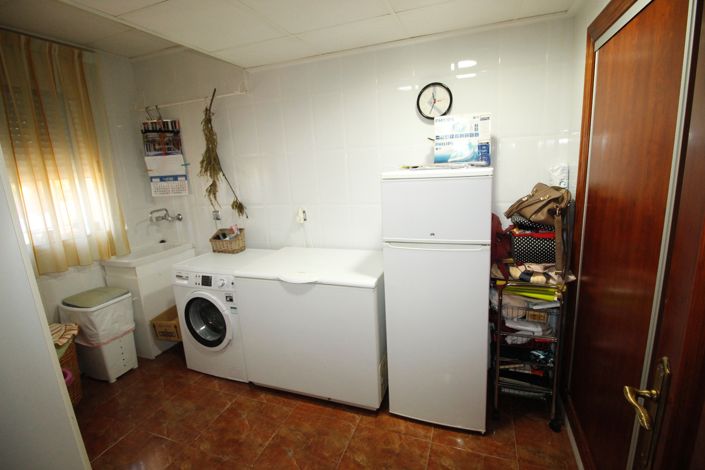 Image No.11-4 Bed Villa for sale