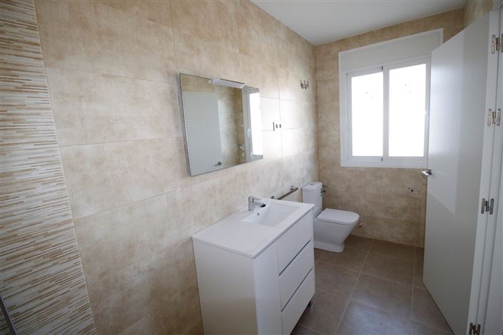 Image No.30-3 Bed Villa for sale