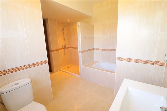 Image No.35-4 Bed Villa for sale