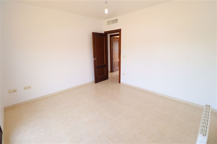 Image No.38-4 Bed Villa for sale