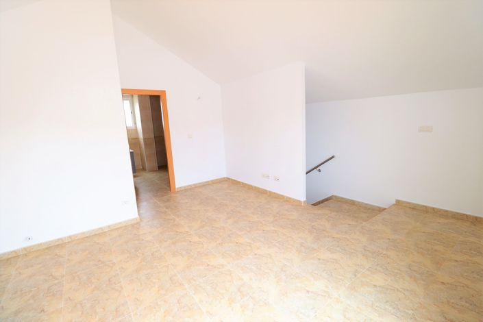 Image No.34-5 Bed Villa for sale