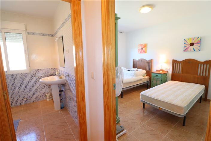 Image No.28-3 Bed Villa for sale