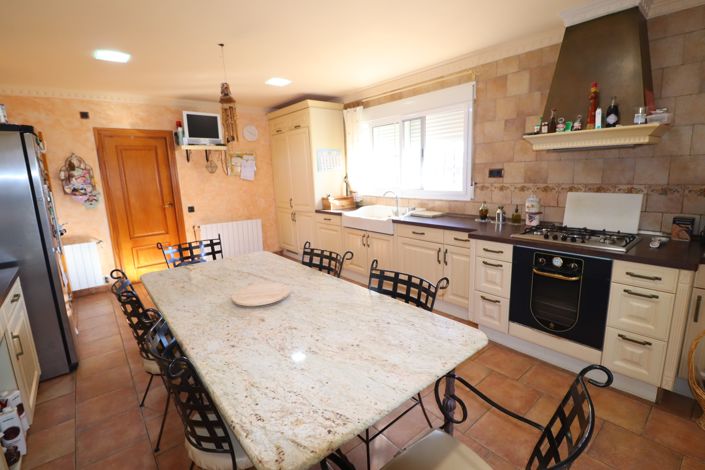 Image No.10-5 Bed Villa for sale