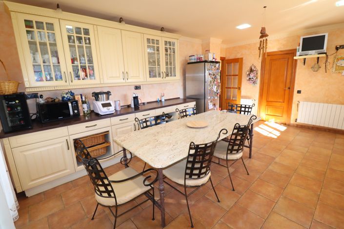 Image No.9-5 Bed Villa for sale