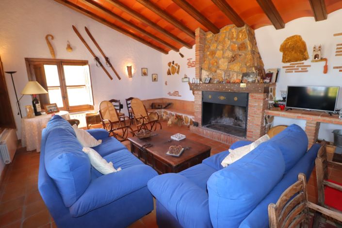 Image No.18-2 Bed Cortijo for sale