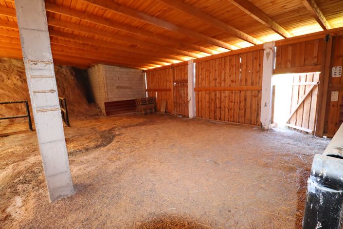 Image No.42-3 Bed Country House for sale