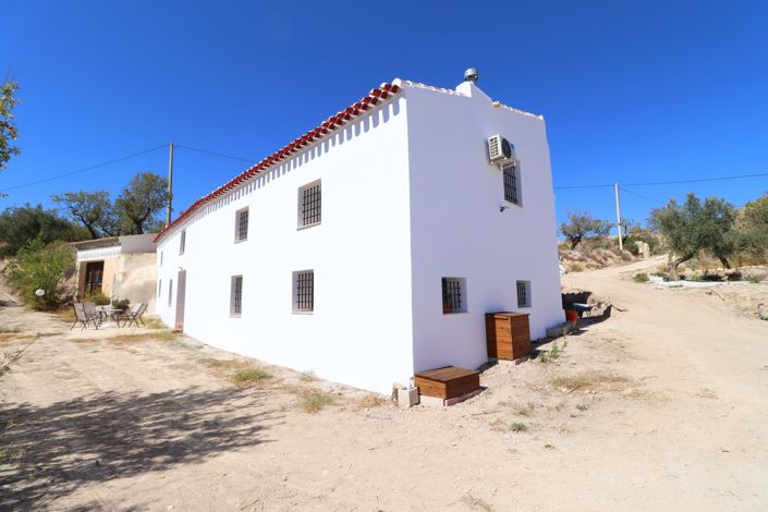 Image No.7-6 Bed Cortijo for sale