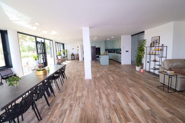 Image No.10-7 Bed Villa for sale