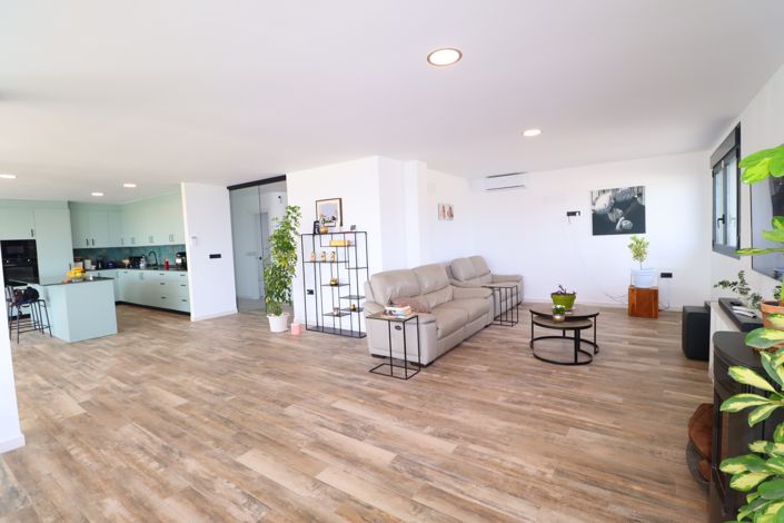 Image No.15-7 Bed Villa for sale