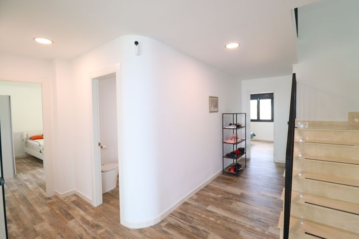 Image No.16-7 Bed Villa for sale