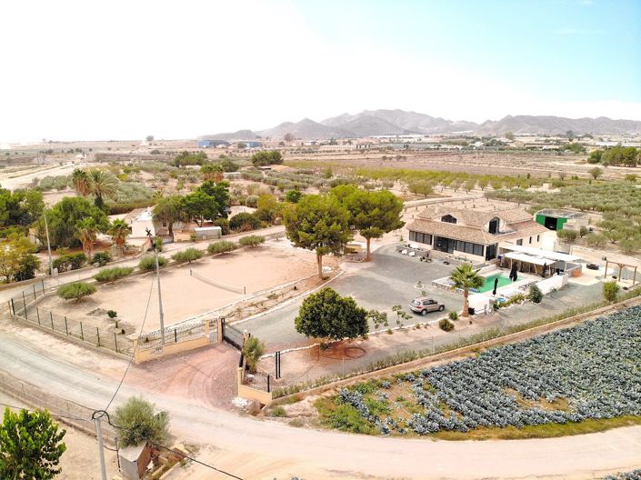 Image No.2-7 Bed Villa for sale