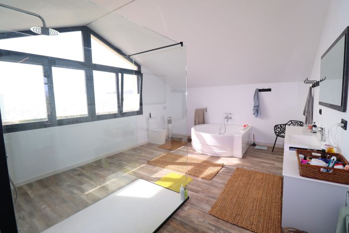 Image No.30-7 Bed Villa for sale