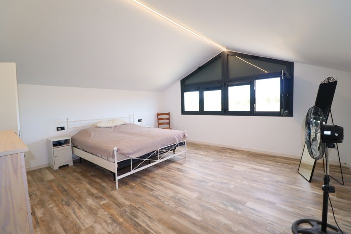 Image No.32-7 Bed Villa for sale