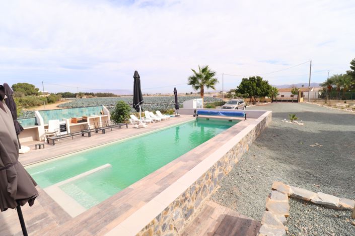 Image No.6-7 Bed Villa for sale