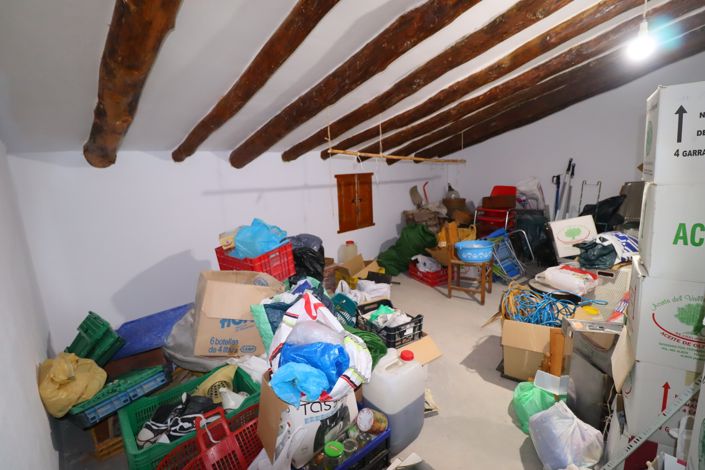 Image No.32-7 Bed Country House for sale