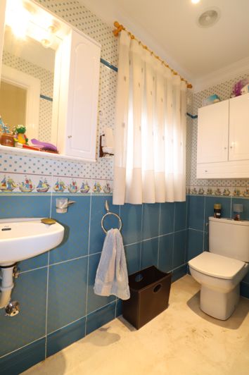 Image No.20-6 Bed Villa for sale