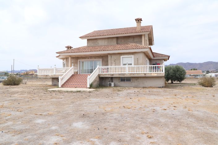 Image No.3-6 Bed Villa for sale