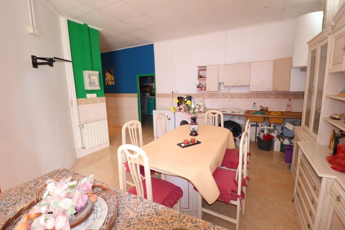 Image No.38-6 Bed Villa for sale