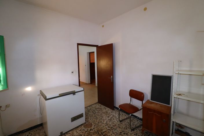 Image No.14-3 Bed Country House for sale