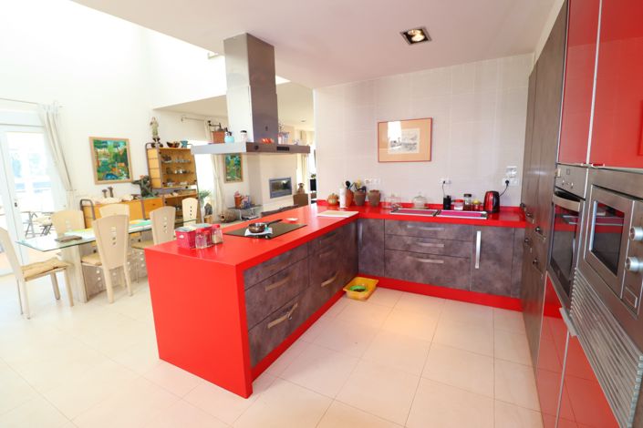 Image No.19-3 Bed Villa for sale