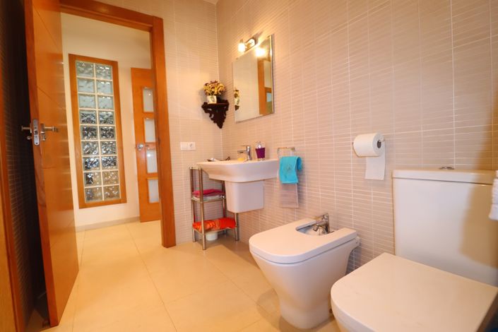 Image No.26-3 Bed Villa for sale