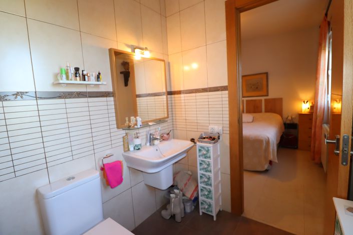 Image No.34-3 Bed Villa for sale