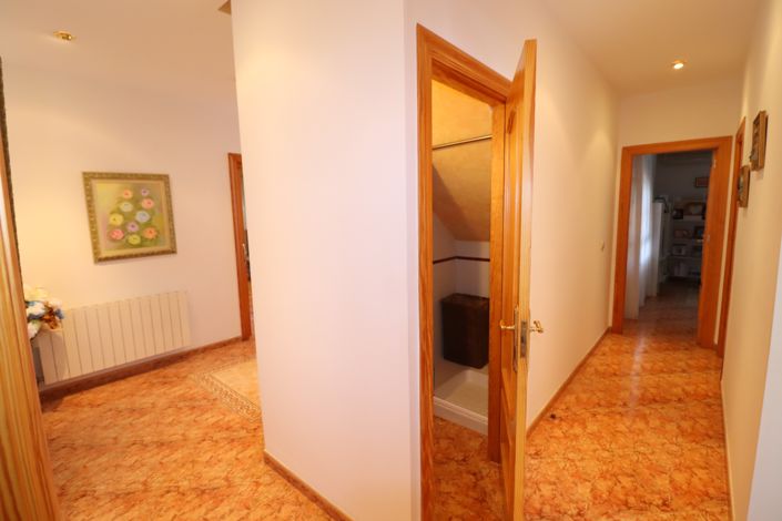 Image No.22-5 Bed Villa for sale