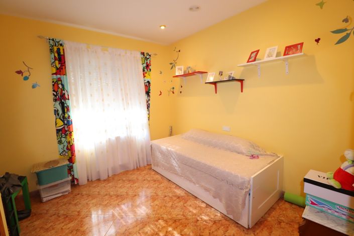 Image No.25-5 Bed Villa for sale