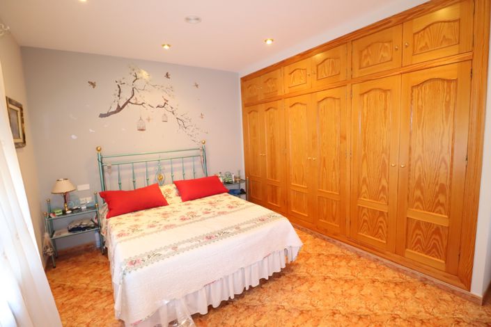 Image No.28-5 Bed Villa for sale