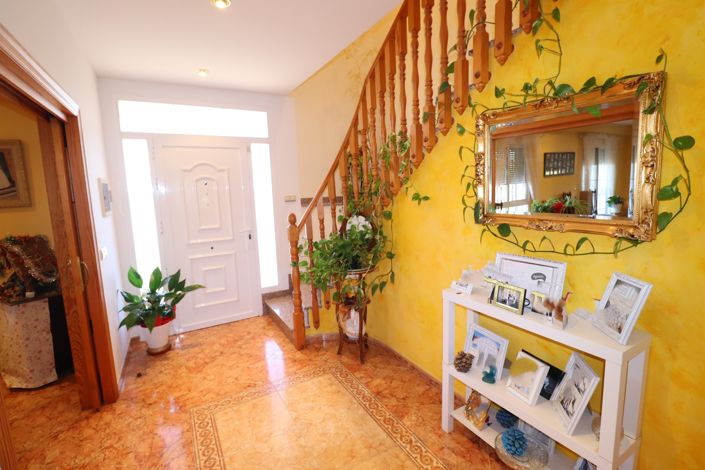 Image No.9-5 Bed Villa for sale