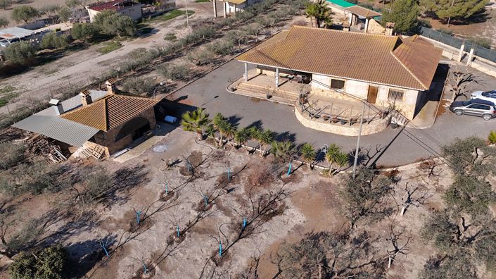 Image No.2-4 Bed Villa for sale