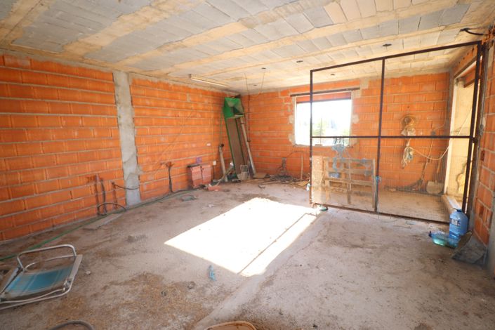 Image No.18-4 Bed Villa for sale