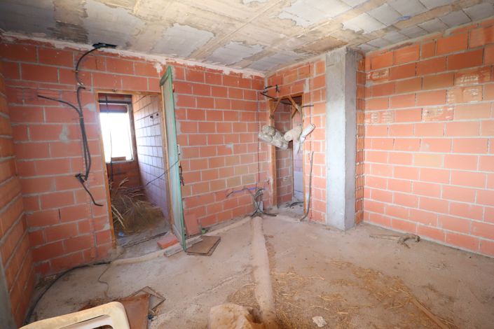 Image No.32-4 Bed Villa for sale