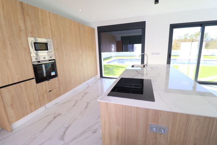 Image No.19-3 Bed Villa for sale