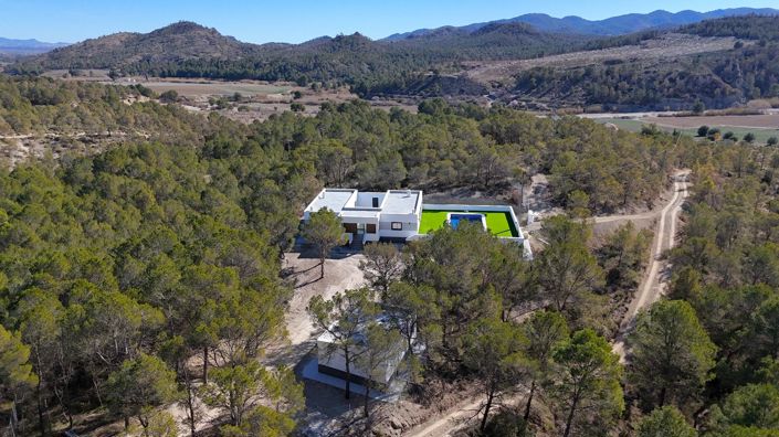 Image No.3-3 Bed Villa for sale