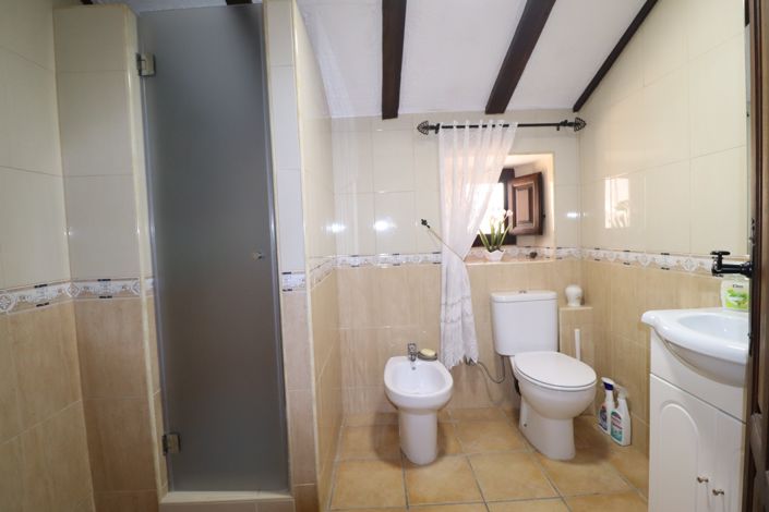 Image No.30-4 Bed Cortijo for sale