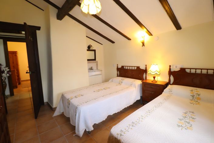 Image No.35-4 Bed Cortijo for sale