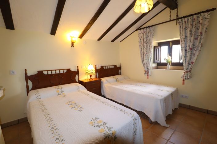 Image No.36-4 Bed Cortijo for sale