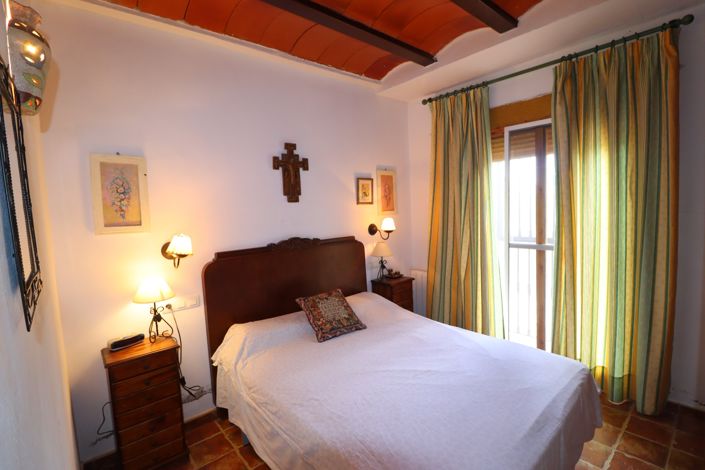 Image No.32-4 Bed Villa for sale