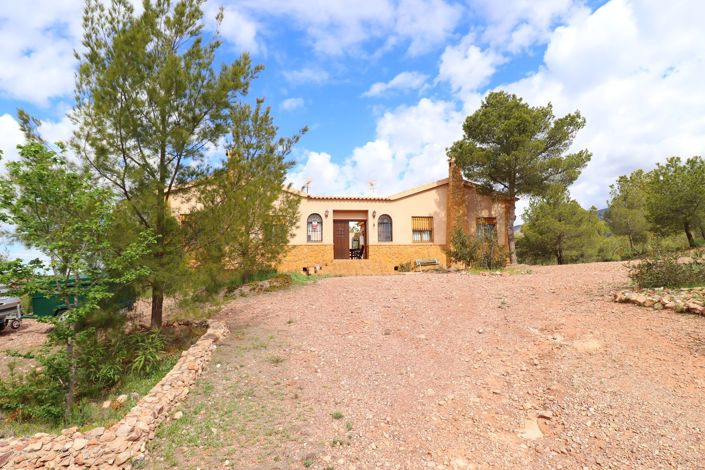 Image No.6-4 Bed Villa for sale