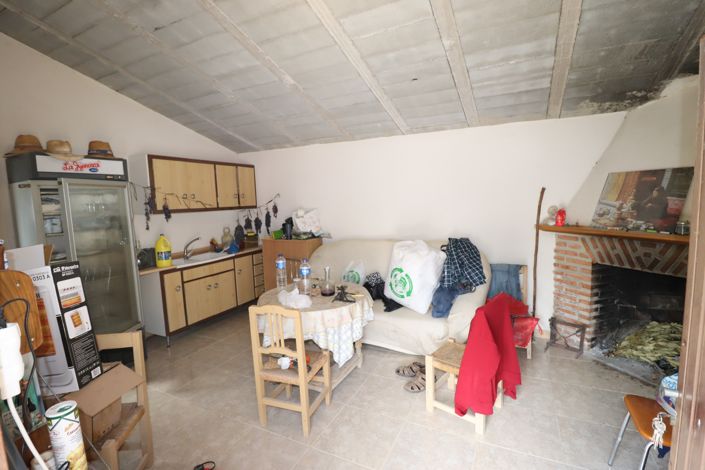 Image No.6-2 Bed Country House for sale