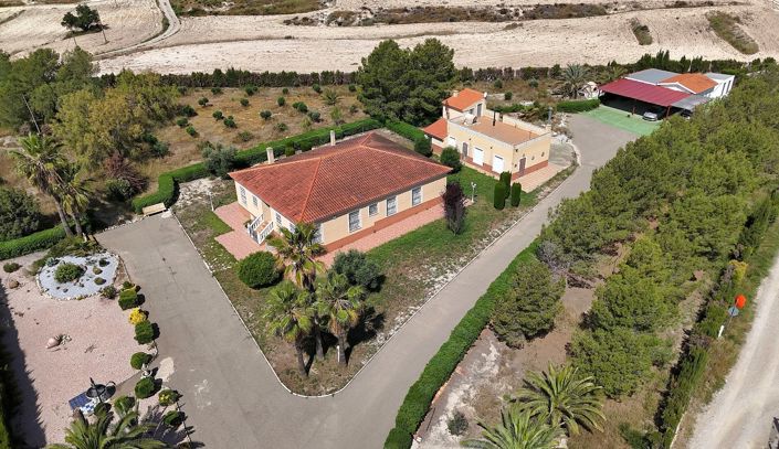 Image No.2-5 Bed Villa for sale