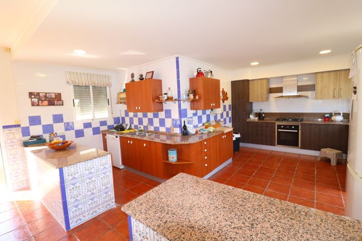 Image No.45-5 Bed Villa for sale