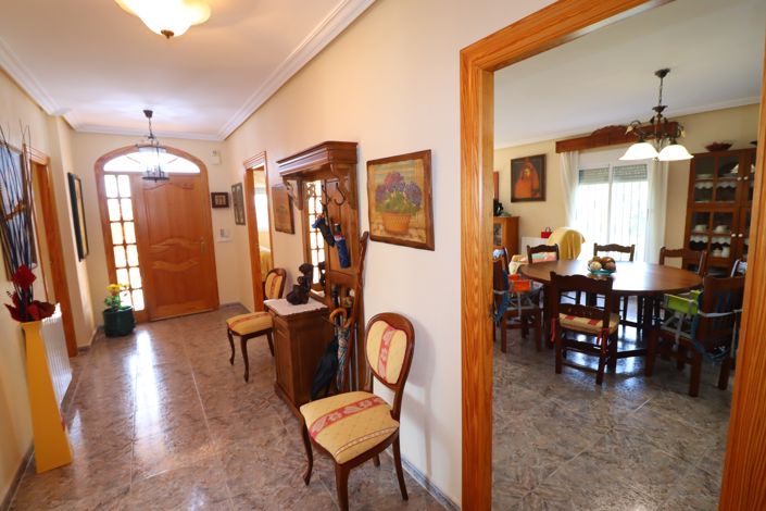 Image No.9-5 Bed Villa for sale