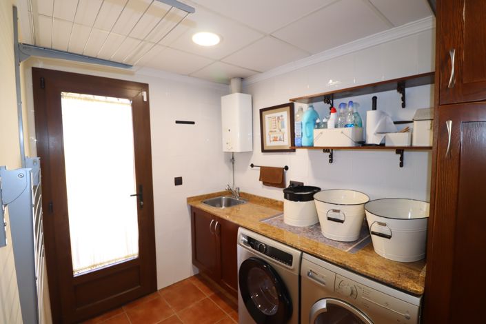 Image No.20-4 Bed Villa for sale